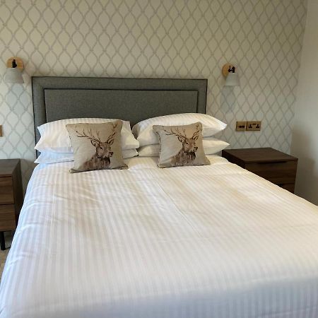 The Blind Bull Hotel Little Hucklow Екстериор снимка