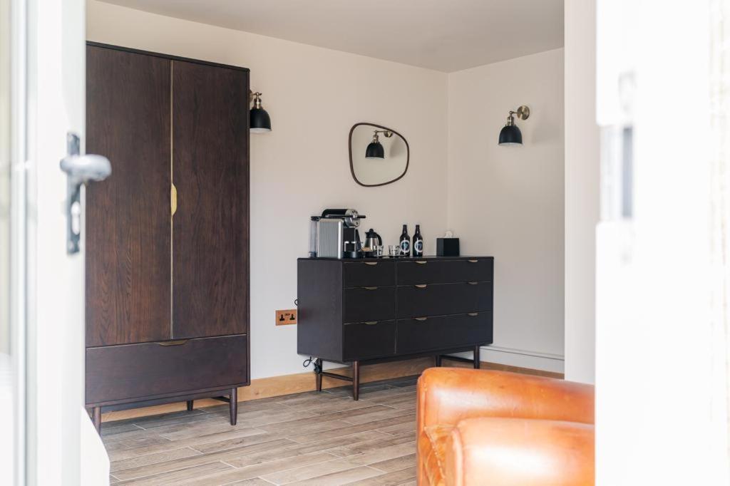 The Blind Bull Hotel Little Hucklow Екстериор снимка