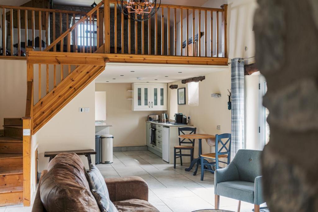 The Blind Bull Hotel Little Hucklow Екстериор снимка