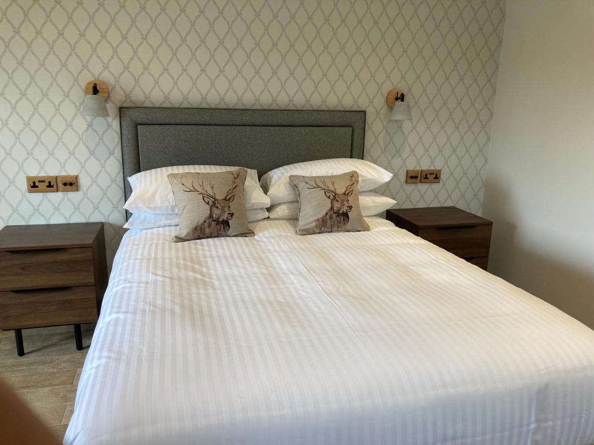The Blind Bull Hotel Little Hucklow Екстериор снимка