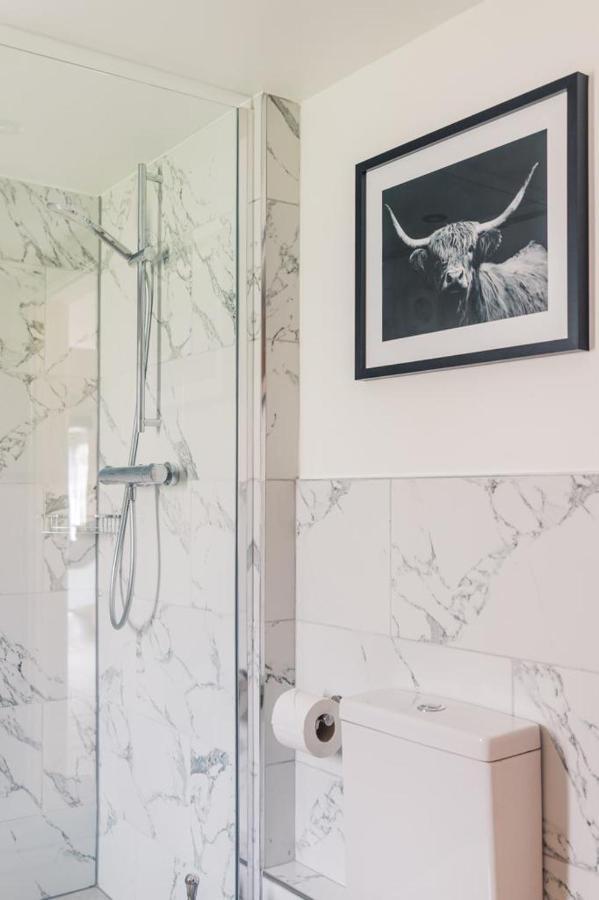 The Blind Bull Hotel Little Hucklow Екстериор снимка