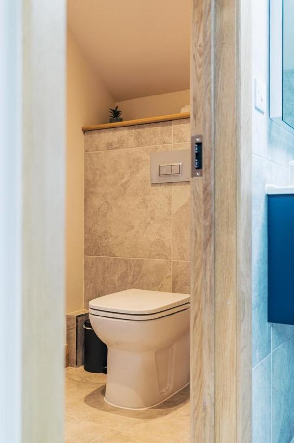 The Blind Bull Hotel Little Hucklow Екстериор снимка